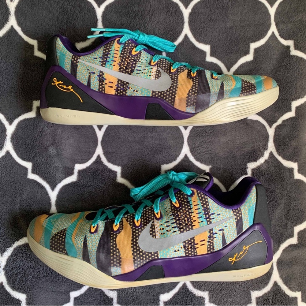 Nike Kobe 11 EM “Pop Art”